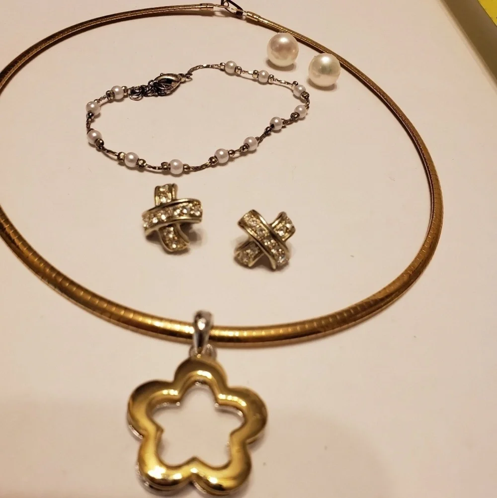 📿👂💍 Necklace, bracelet, and earrings set